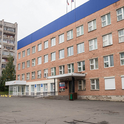Входная группа Опека Первомайского района Ижевска. 